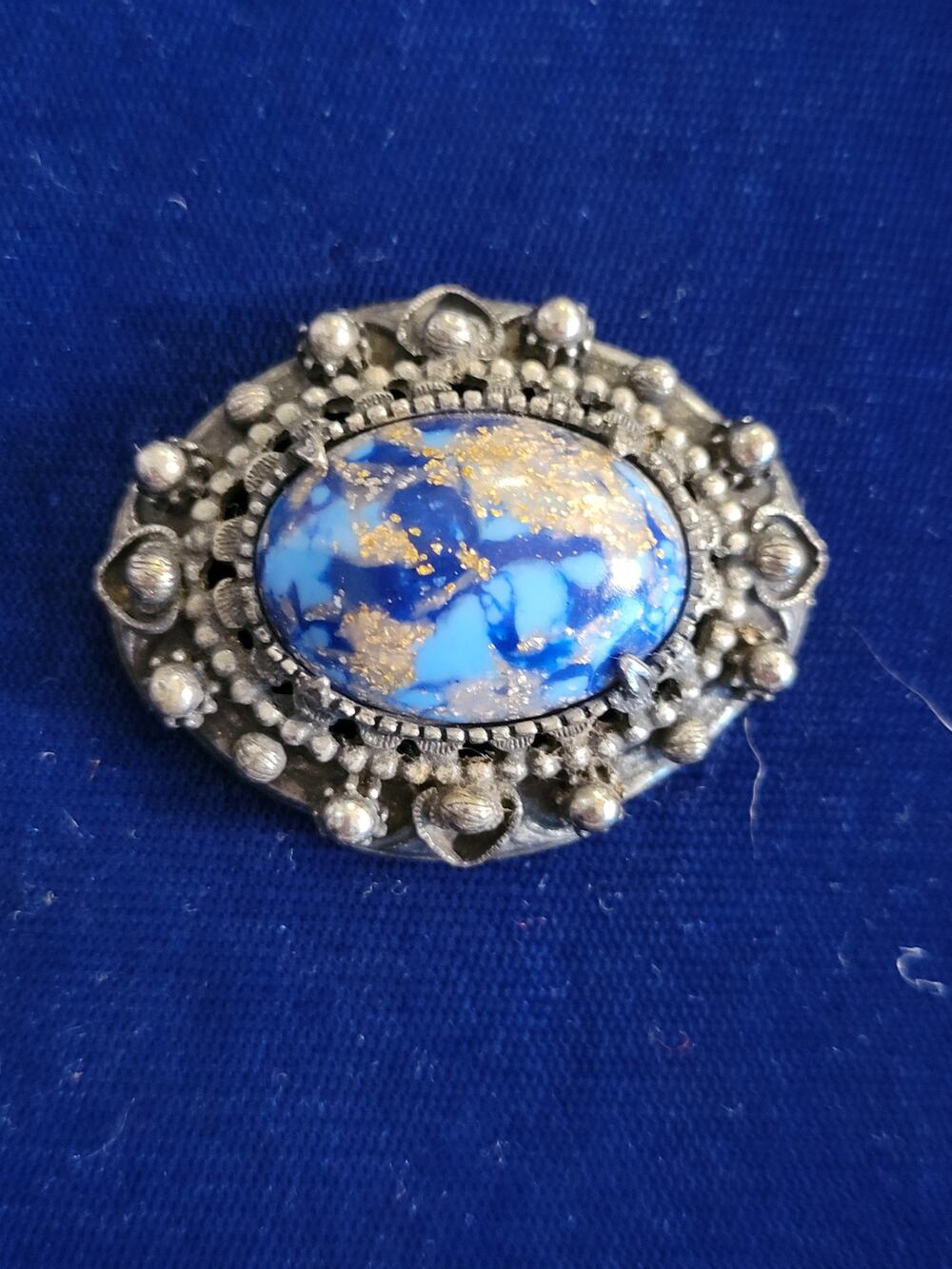 Vintage signed Florenza silver toned brooch with Magnetic pin back